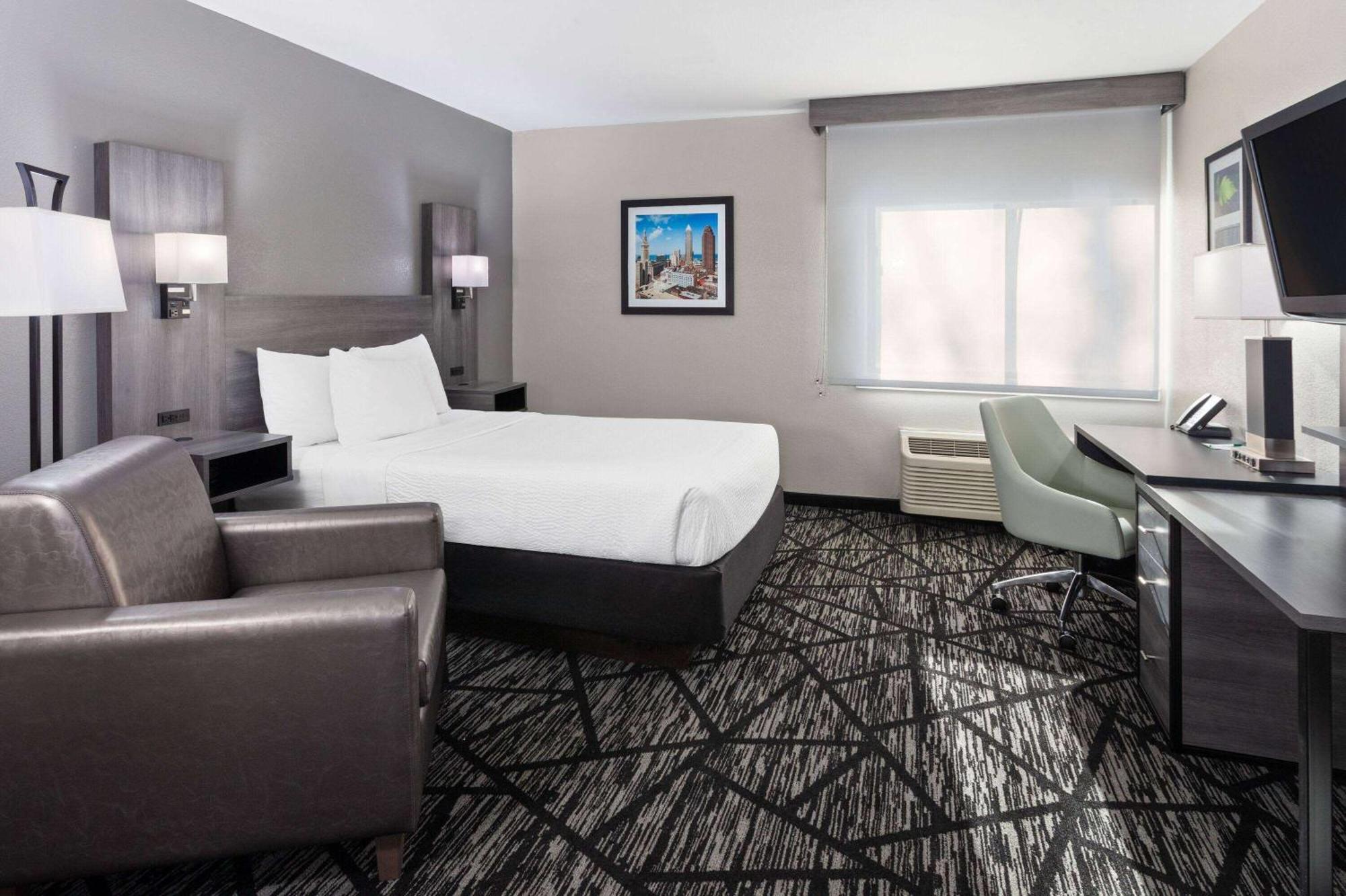 La Quinta Inn By Wyndham Cleveland Independence Extérieur photo