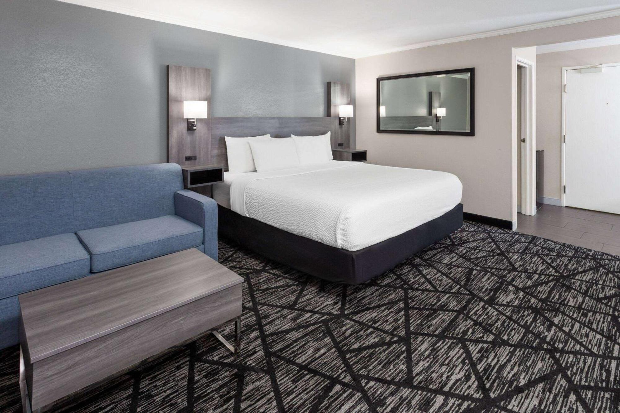 La Quinta Inn By Wyndham Cleveland Independence Extérieur photo