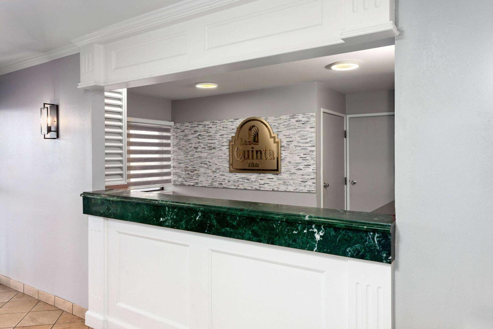 La Quinta Inn By Wyndham Cleveland Independence Extérieur photo